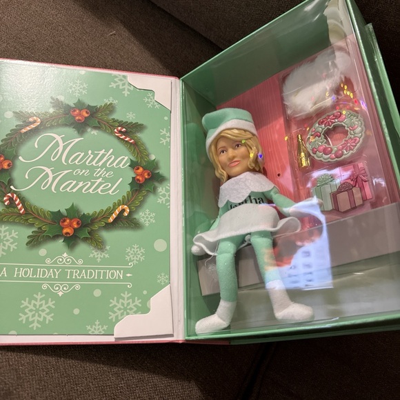 Martha Stewart on the Mantle 2024 Christmas Elf Doll 10.5” Stoop Brand N… - Picture 4 of 4